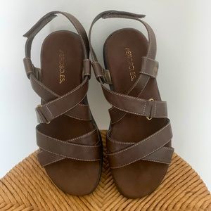 Aerosols leather sandals